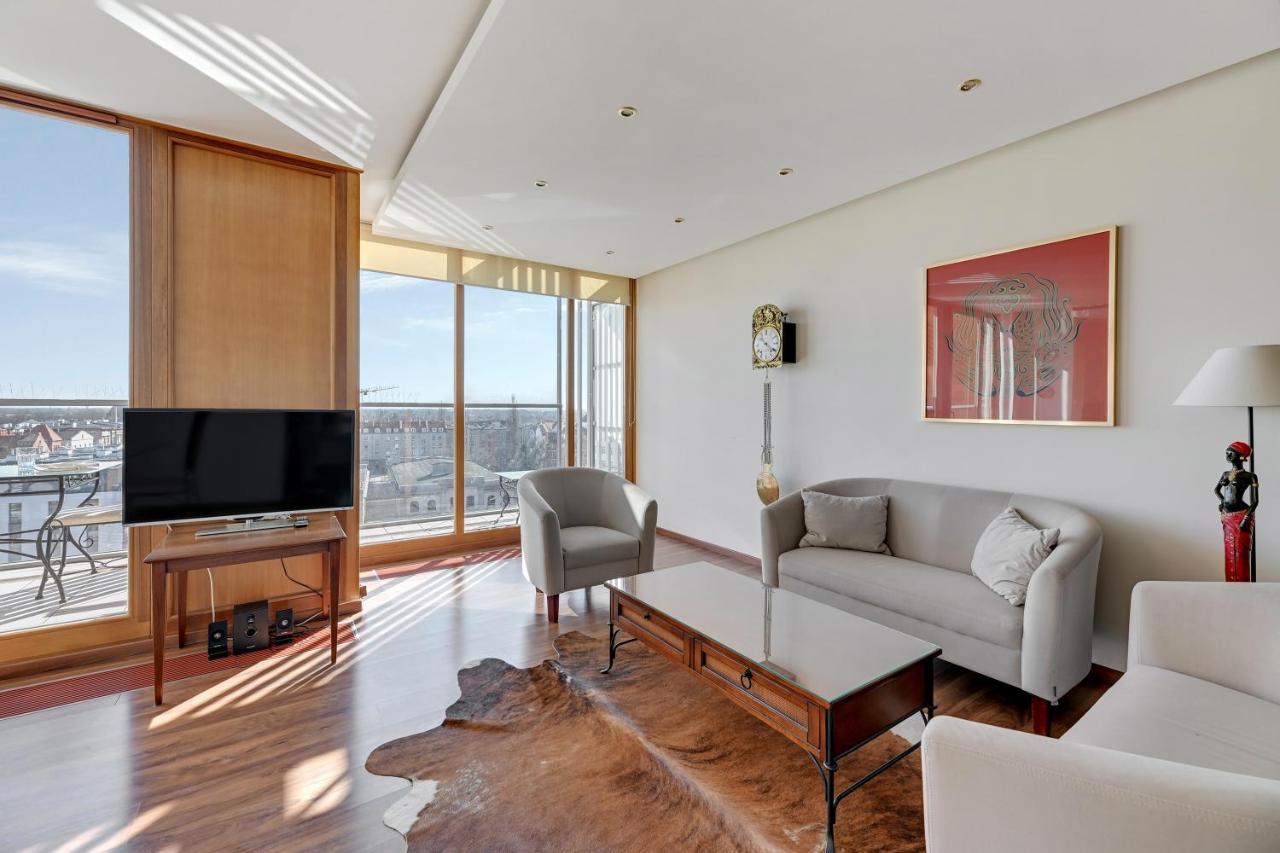 Апартаменти Penthouse Q4apartments *